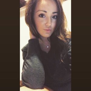 Meet your Posher, Alexandra